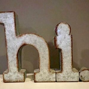 Hobby Lobby Metal ‘Hi’ Wall Decor